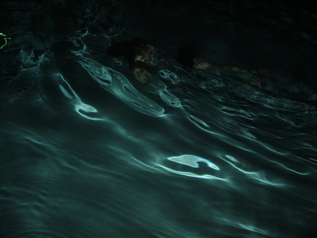 Photo ocean floor alien metal