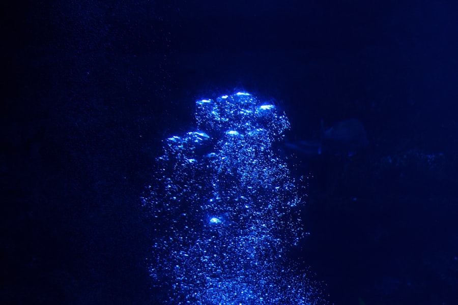 Photo deep sea meteor fragments