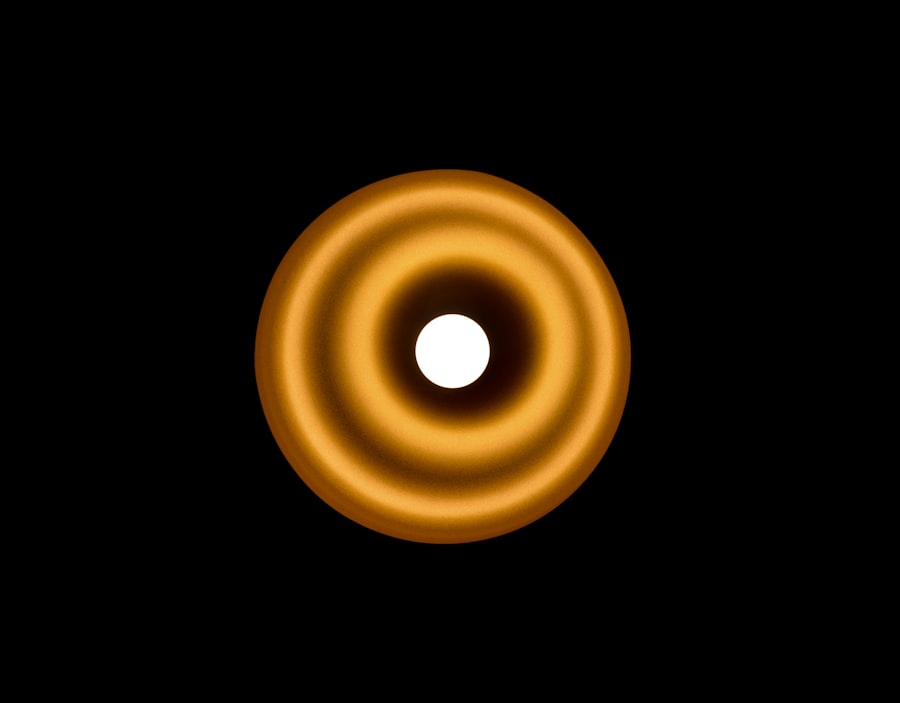 Photo weigh a black hole