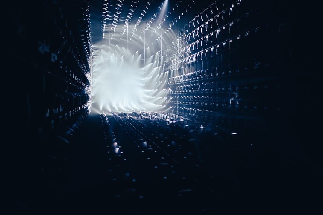 Photo neutrino streaming