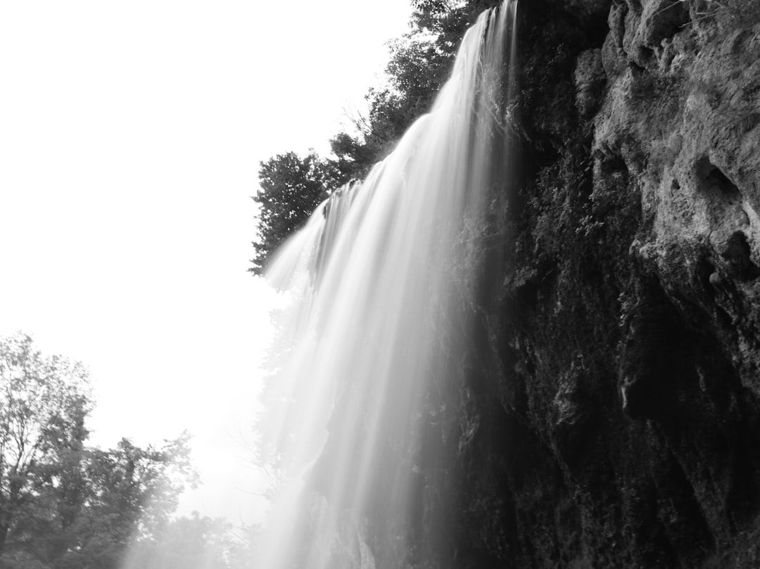 Photo bulk flow