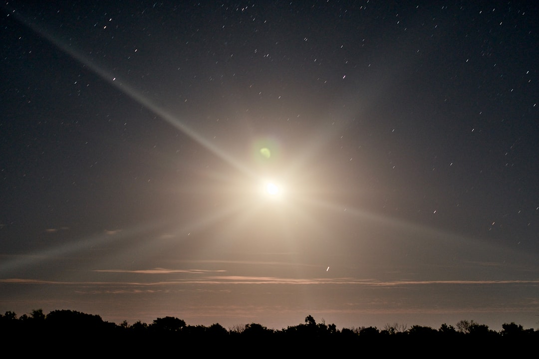 Photo event horizon